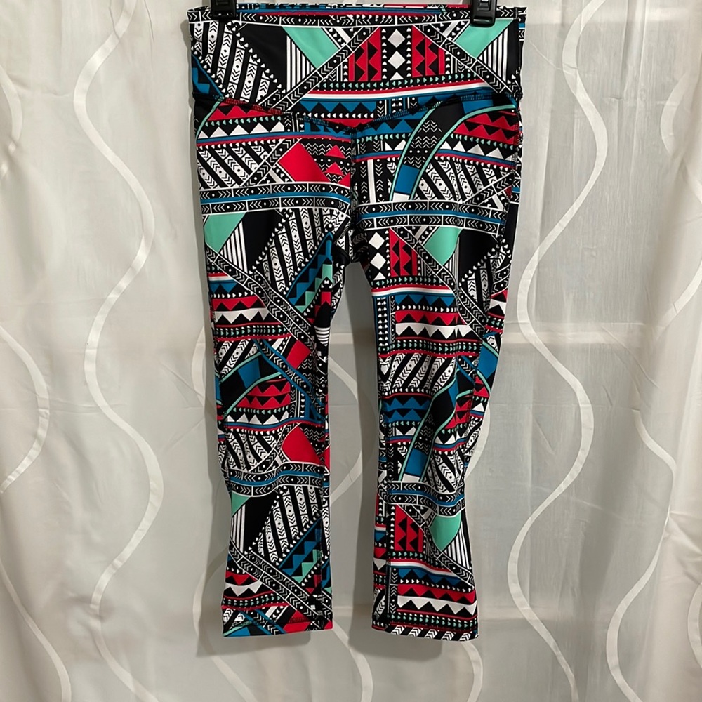 Xersion Fitted Cropped Workout Pants, Size Small